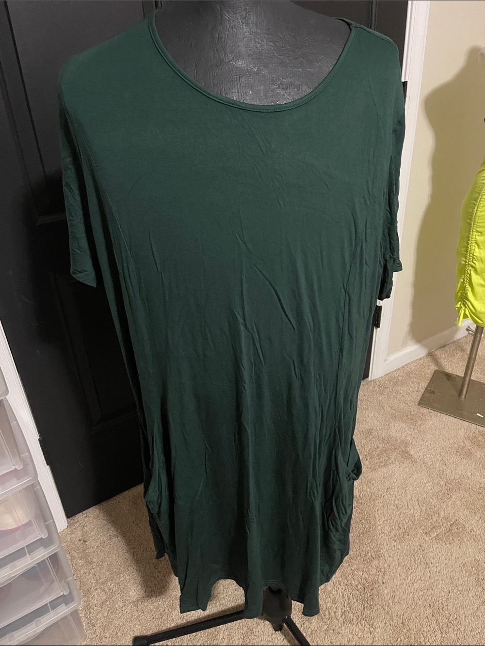 Women’s Dark Green Scoop Neck Tunic dress